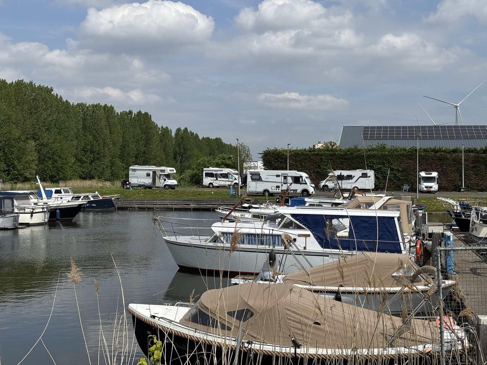Camperplaatsen aan de Hoge Vaart